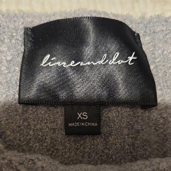 Line & Dot Gray Ribbed Sweater - Picture 2 of 2